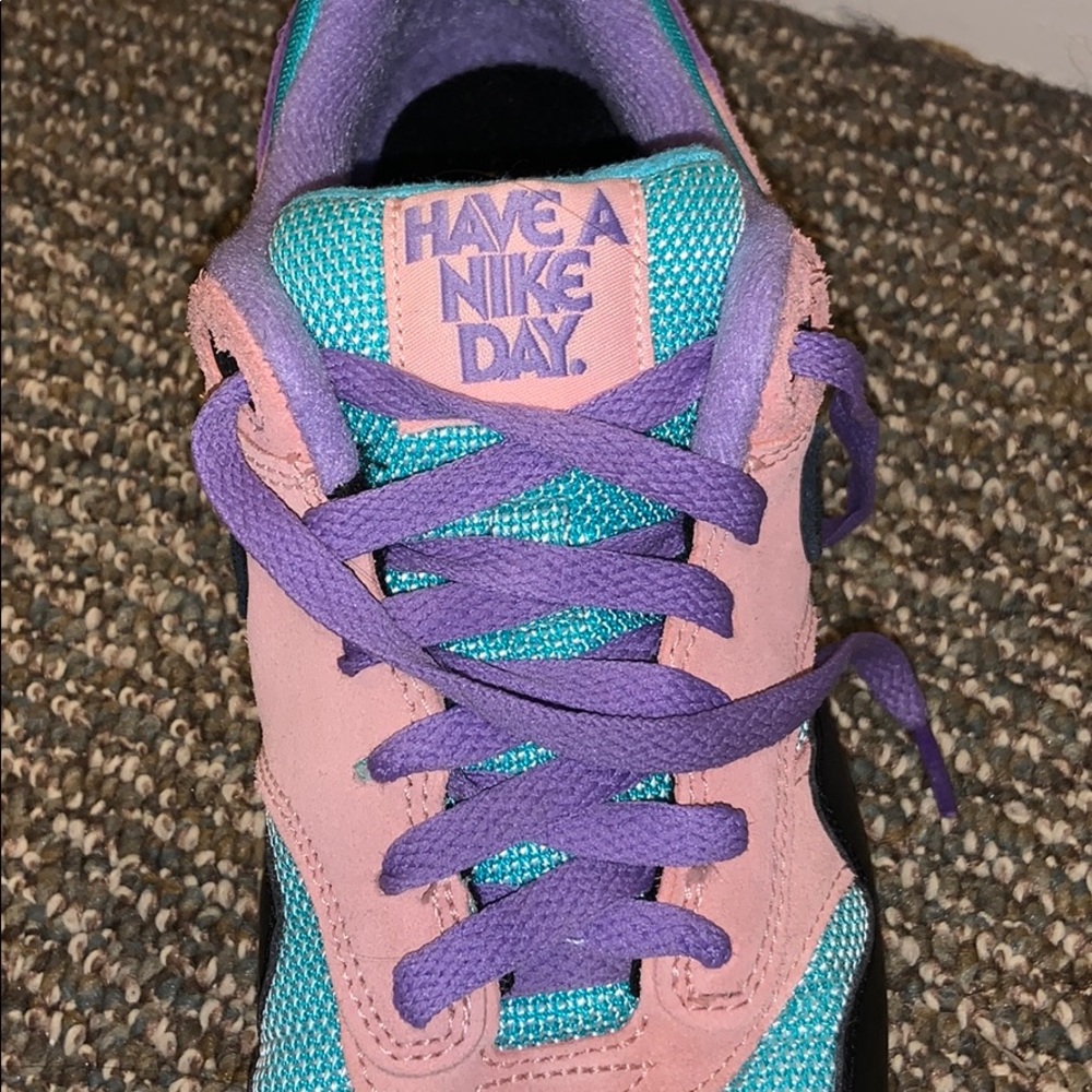 Kids Nike Air Max’s - Picture 2 of 5
